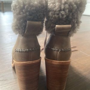 Ugg Jaxon 1095058 brown lace up.